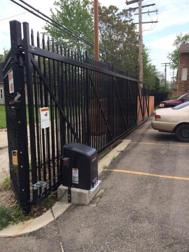 3-Rail Aluminum Automated Canitlever Slide Gate With Operator