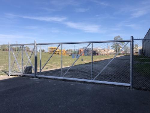 Aluminum Mill Finsh Elite ZipTrack Chain LInk Filled Cantilever Gate 1