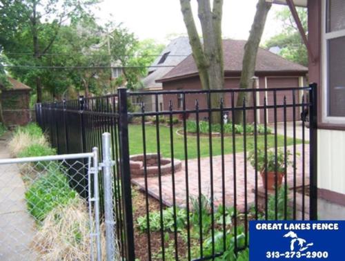 Aluminum Picket Fence With Flat Top And Spears