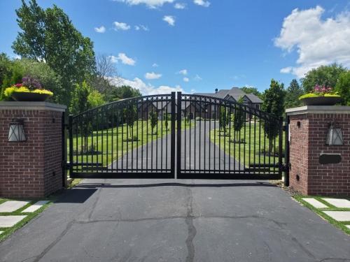 Automated Residential Aluminum Picket Double Swing Gate