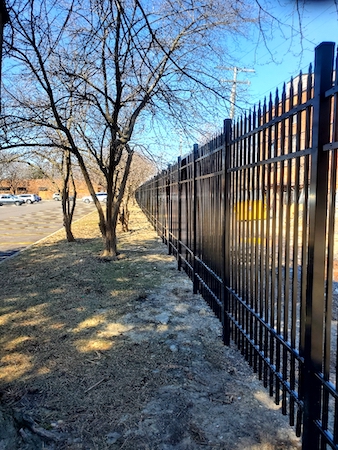Elite 8' High Industrial Grade EFS-10 4-Rail Aluminum Picket Fence 1