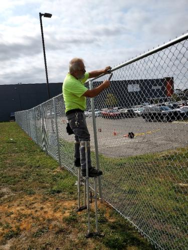 Galvanized Commercial Chain Link Fence With Bottom Tension Wire